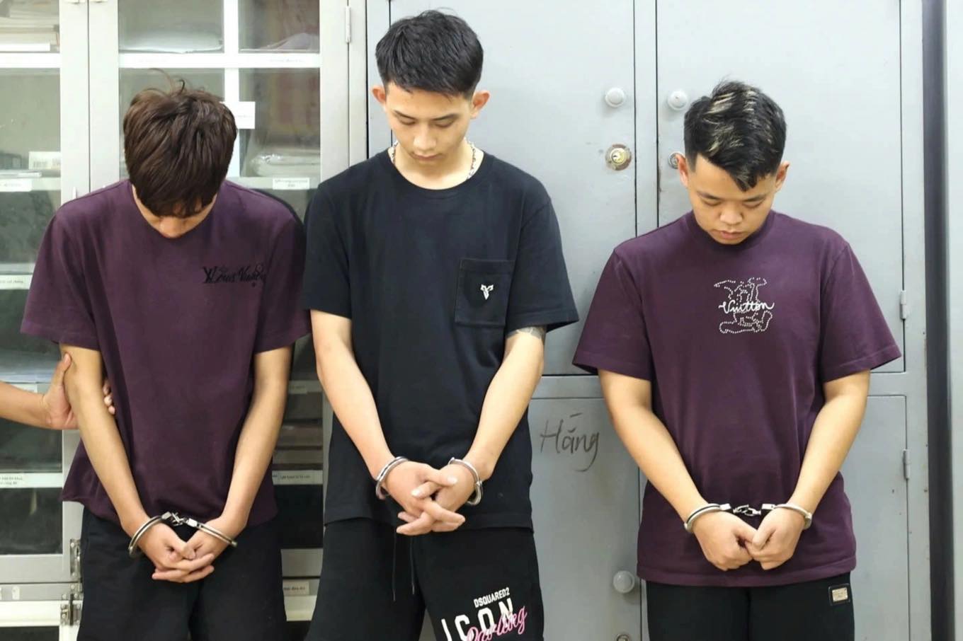 Bắt nhóm lừa đảo bán cây cảnh, quần áo chiếm đoạt hơn 3,2 tỷ đồng